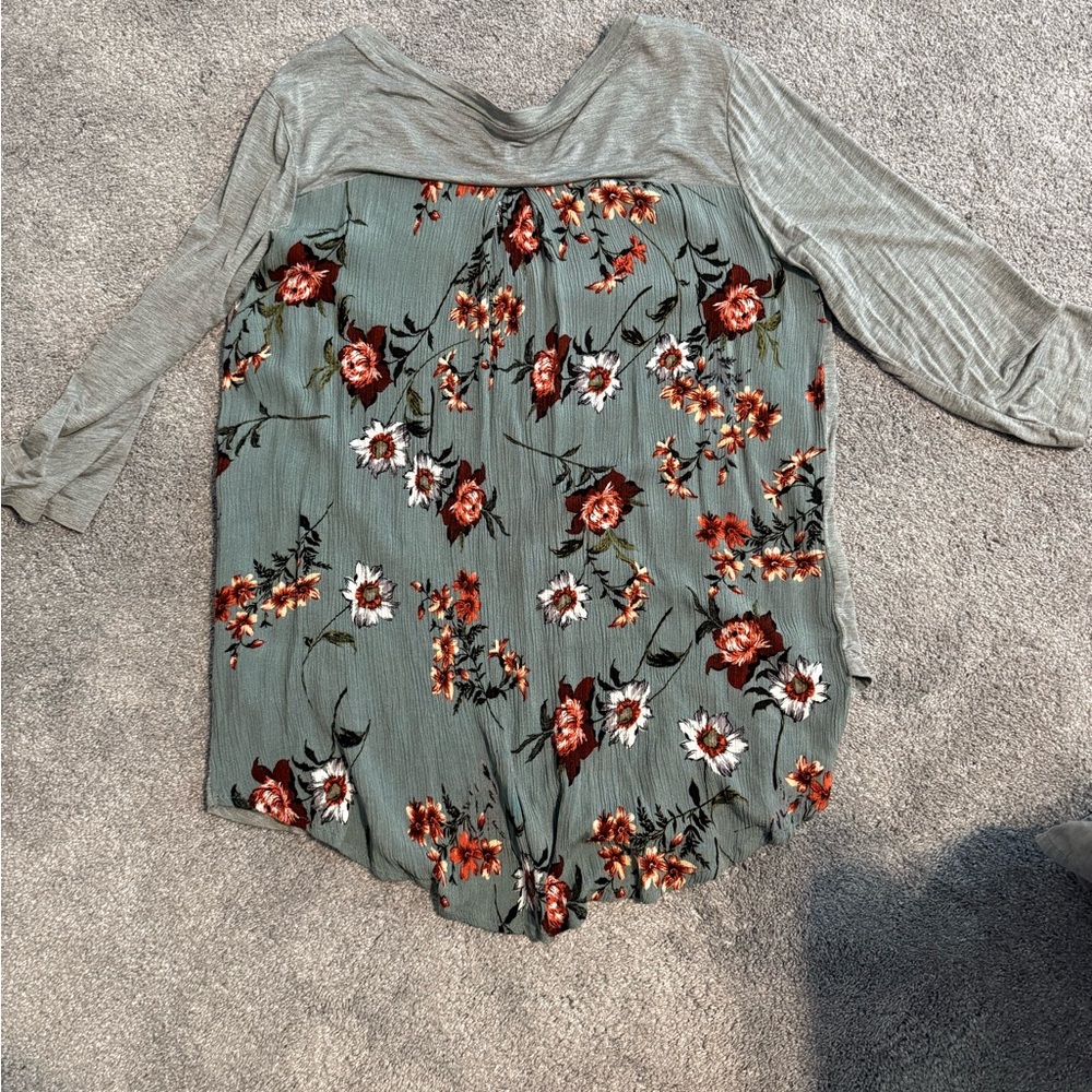 Latched Mama Gray Floral Hem Tunic - Picture 2 of 3